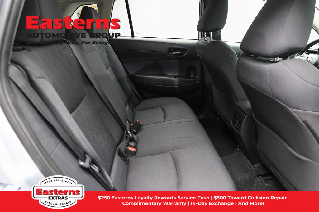 Used 2025 Toyota Corolla Cross LE FWD image 23