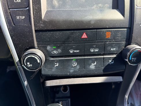 Used 2015 Toyota Camry SE image 26