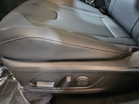 New 2026 Hyundai Elantra Limited image 28