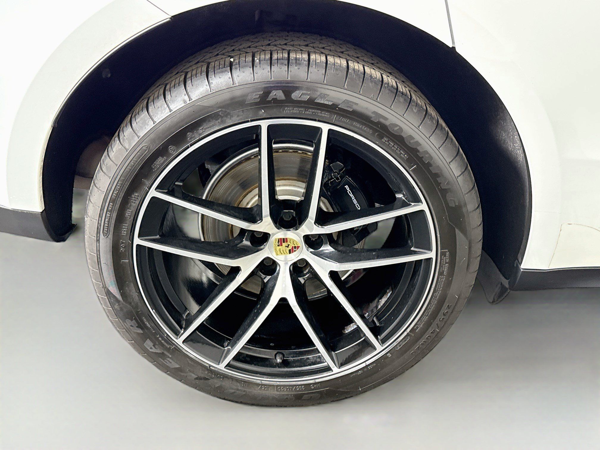 Used 2024 Porsche Macan w/ Premium Plus Package AWD/4WD image 33