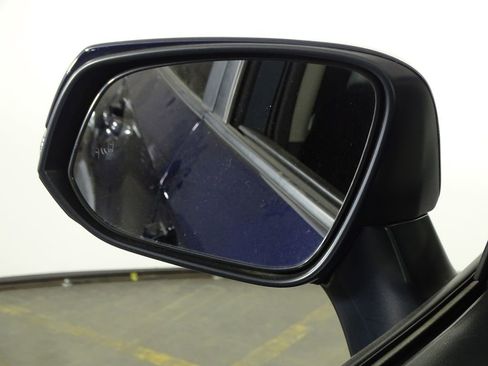 Used 2022 Toyota RAV4 XLE Premium image 38