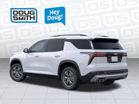 New 2026 Chevrolet Traverse LT w/ Driver Confidence Package AWD/4WD image 3