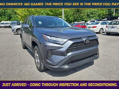Used 2025 Toyota RAV4 XLE FWD image 1