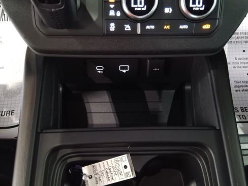 Used 2022 Land Rover Defender 110 X image 19