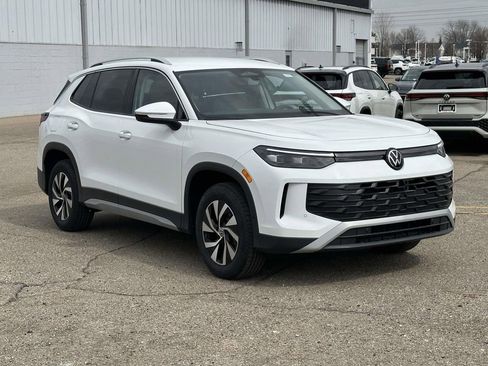 New 2026 Volkswagen Tiguan S AWD/4WD image 5