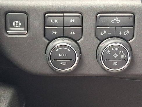 Used 2023 Chevrolet Silverado 1500 LT Trail Boss w/ Protection Package AWD/4WD image 26