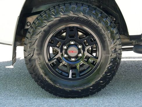 Used 2022 Toyota 4Runner SR5 Premium w/ Moonroof Package AWD/4WD image 10