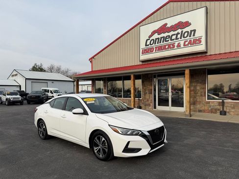 Used 2022 Nissan Sentra SV image 2