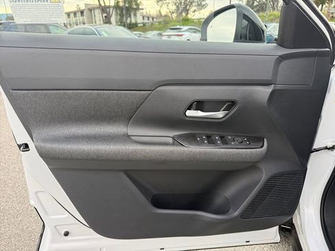 New 2026 Nissan Kicks SV image 11