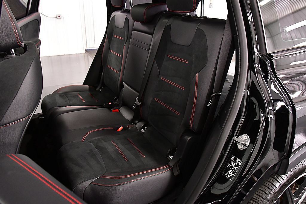 Used 2023 Mercedes-Benz GLB 35 AMG 4MATIC image 29