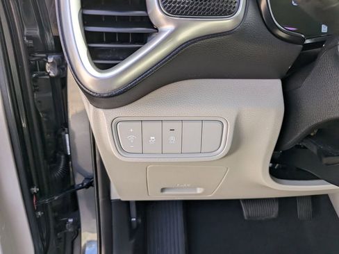 Certified 2025 Kia Soul LX w/ LX Technology Package FWD image 25