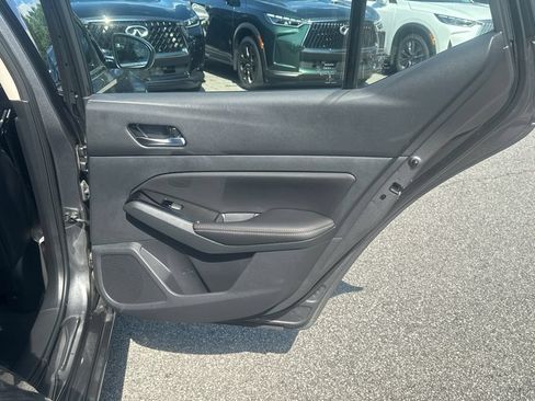 Used 2025 Nissan Altima 2.5 SR w/ SR Premium Package FWD image 16