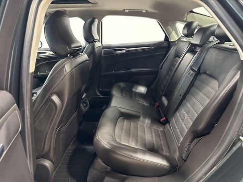 Used 2015 Ford Fusion SE w/ Equipment Group 202A image 31