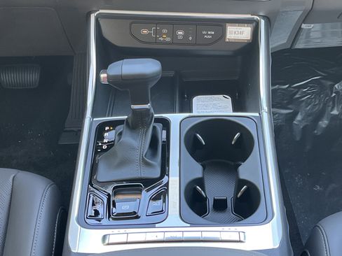 New 2026 Kia Carnival EX FWD image 6