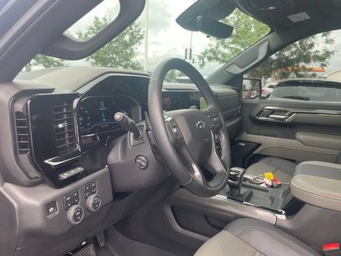 Used 2025 Chevrolet Silverado 1500 ZR2 w/ Technology Package AWD/4WD image 9