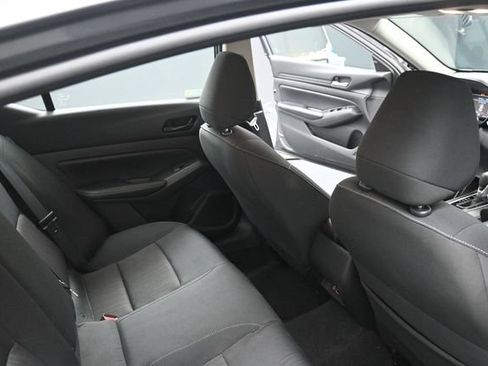 Used 2025 Nissan Altima 2.5 SV AWD/4WD image 36