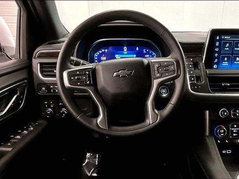 Used 2023 Chevrolet Tahoe LT w/ Luxury Package AWD/4WD image 6
