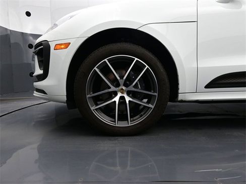 Used 2024 Porsche Macan image 6