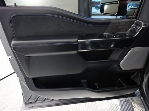 Used 2025 Ford F250 Platinum w/ Tremor Off-Road Package image 15