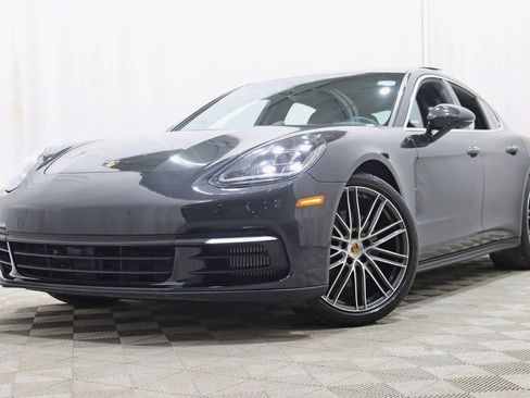 Used 2017 Porsche Panamera 4S image 7