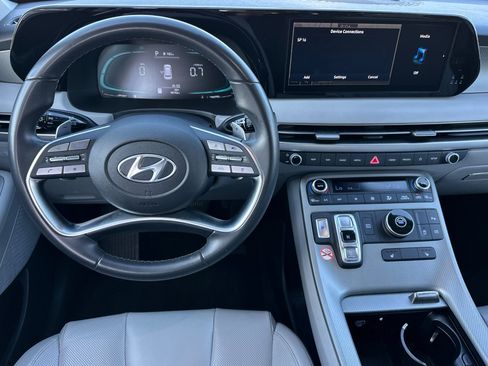 Used 2025 Hyundai Palisade SEL FWD image 16