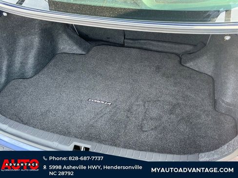 Used 2013 Toyota Corolla LE image 28