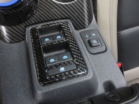 Used 2023 Ford Bronco Wildtrak AWD/4WD image 39
