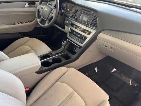 Used 2016 Hyundai Sonata SE FWD image 17
