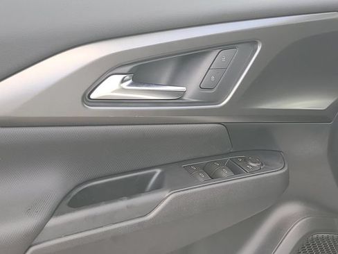 New 2026 Chevrolet Equinox EV LT w/ LPO, Blackout Package FWD image 20