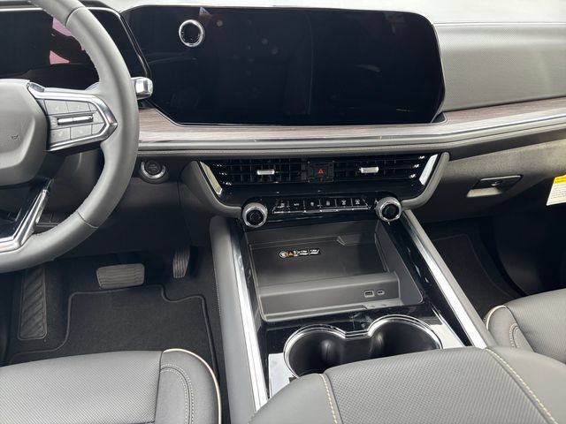 Used 2026 Chevrolet Tahoe Premier AWD/4WD image 11