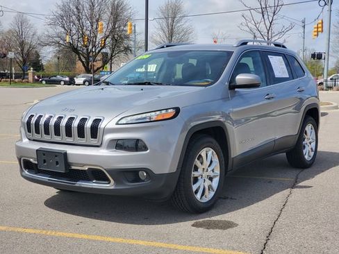 Used 2016 Jeep Cherokee Limited AWD/4WD image 2