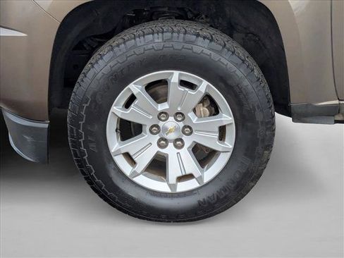 Used 2015 Chevrolet Colorado LT w/ Luxury Package image 21