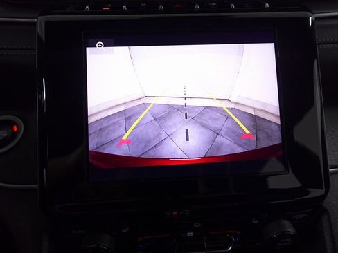 New 2025 Jeep Grand Cherokee Altitude image 18