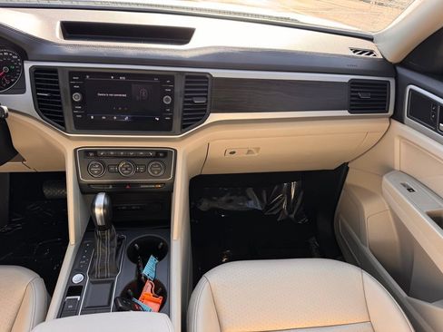 Used 2021 Volkswagen Atlas SE image 24