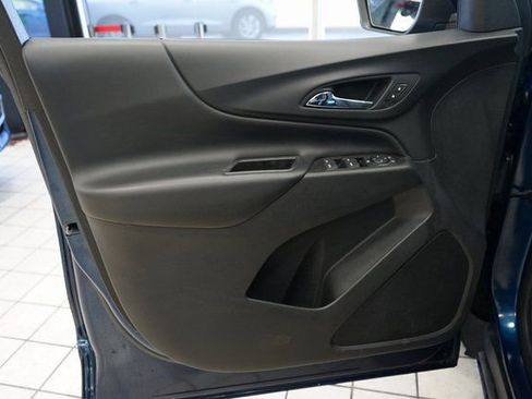 Used 2020 Chevrolet Equinox LT image 23