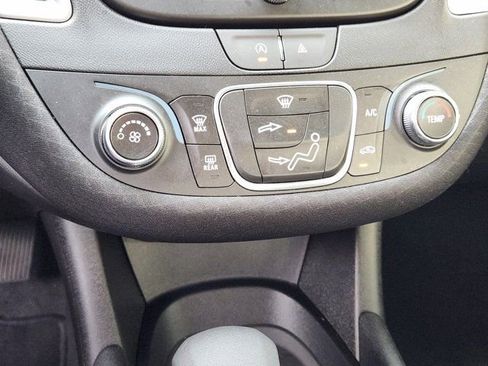 Used 2023 Chevrolet Malibu RS image 21