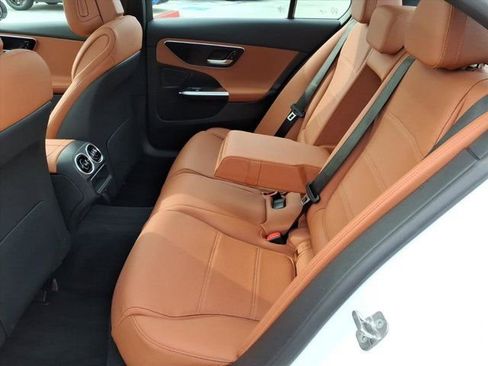 Used 2025 Mercedes-Benz C 300 4MATIC Sedan image 18