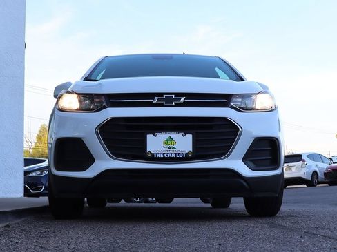 Used 2020 Chevrolet Trax LS FWD image 17