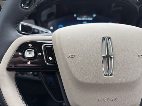 New 2026 Lincoln Corsair Premiere image 16