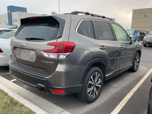Used 2020 Subaru Forester Limited w/ Popular Package #3 image 4