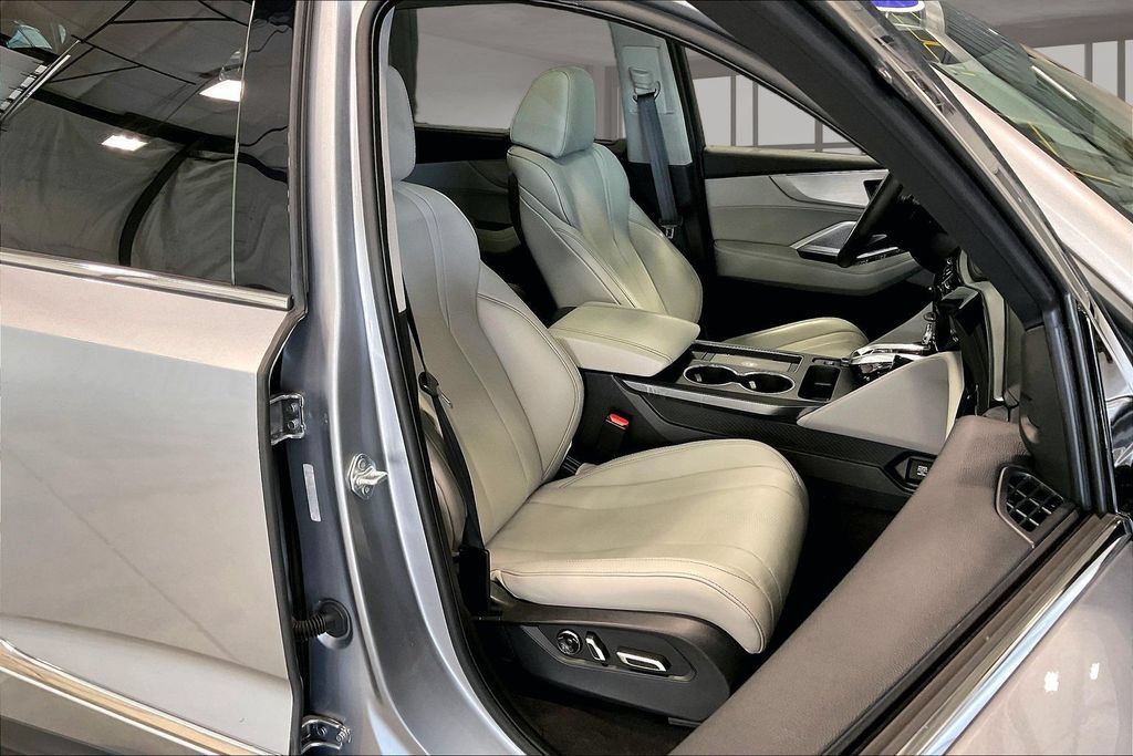 Used 2025 Acura MDX w/ Technology Package AWD/4WD image 31