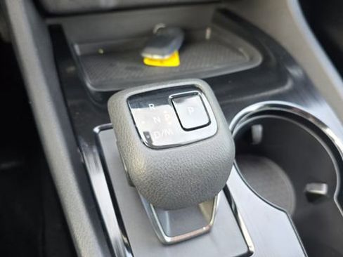 Used 2023 Nissan Rogue SV image 21