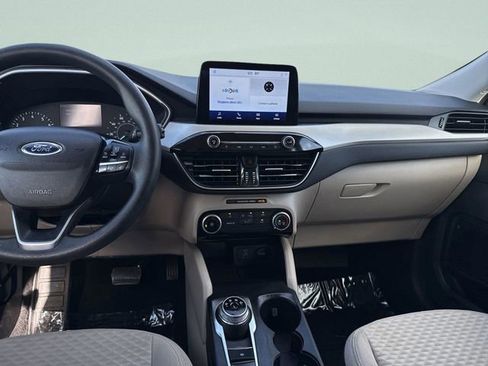 Used 2022 Ford Escape SE FWD image 25