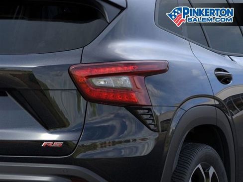 New 2026 Chevrolet Trax RS w/ Sunroof Package image 11