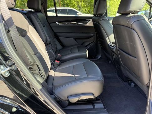Used 2024 Cadillac XT6 Premium Luxury w/ LPO, Floor Liner Package FWD image 15