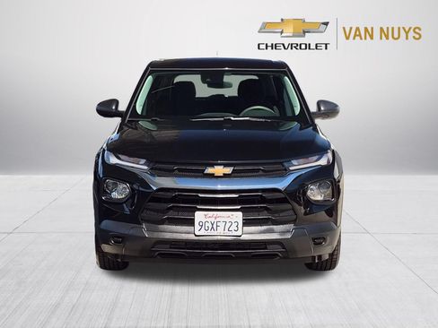 Used 2023 Chevrolet TrailBlazer LS FWD image 2
