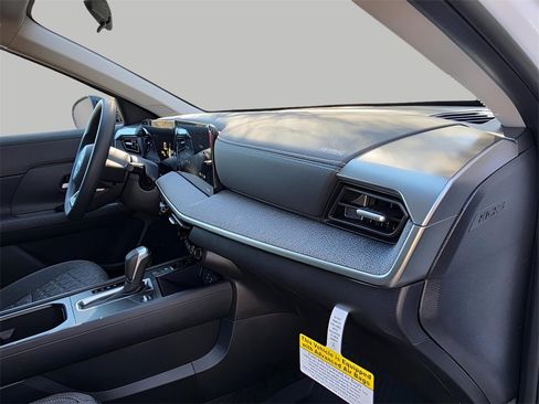 New 2026 Nissan Kicks SV image 13