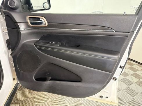 Used 2016 Jeep Grand Cherokee Limited w/ Trailer Tow Group IV image 15