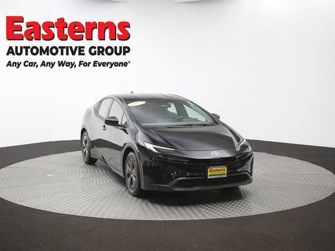 Used 2025 Toyota Prius LE FWD image 48