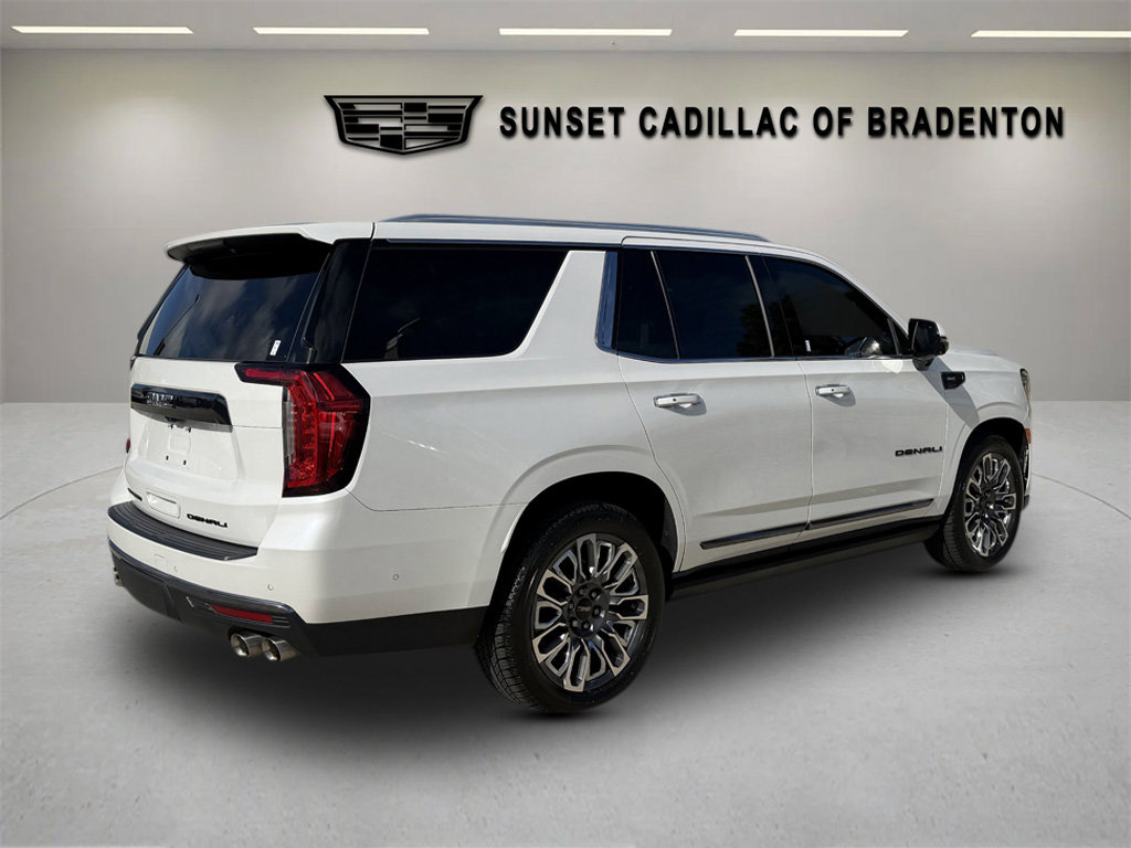 Used 2023 GMC Yukon Denali Ultimate w/ LPO, Floor Liner Package AWD/4WD image 3